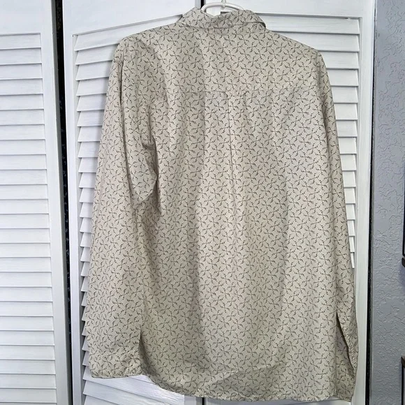 The‎ North Face Men’s long sleeve button up shirt. Size L. Excellent condition. - Picture 4 of 8